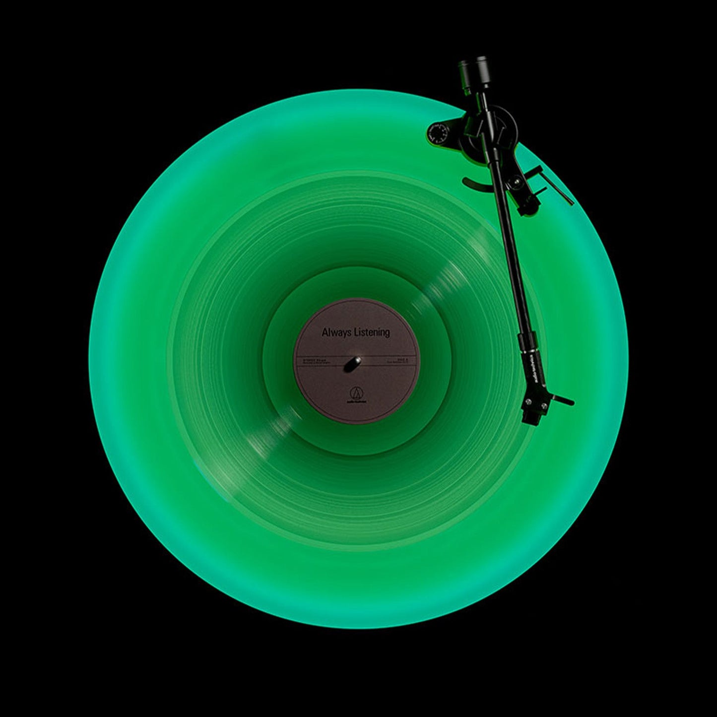 Floating Sound: Levitating Turntable with Integrated Speakers