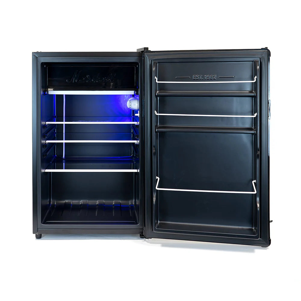 Stylish and fully equipped refrigerator