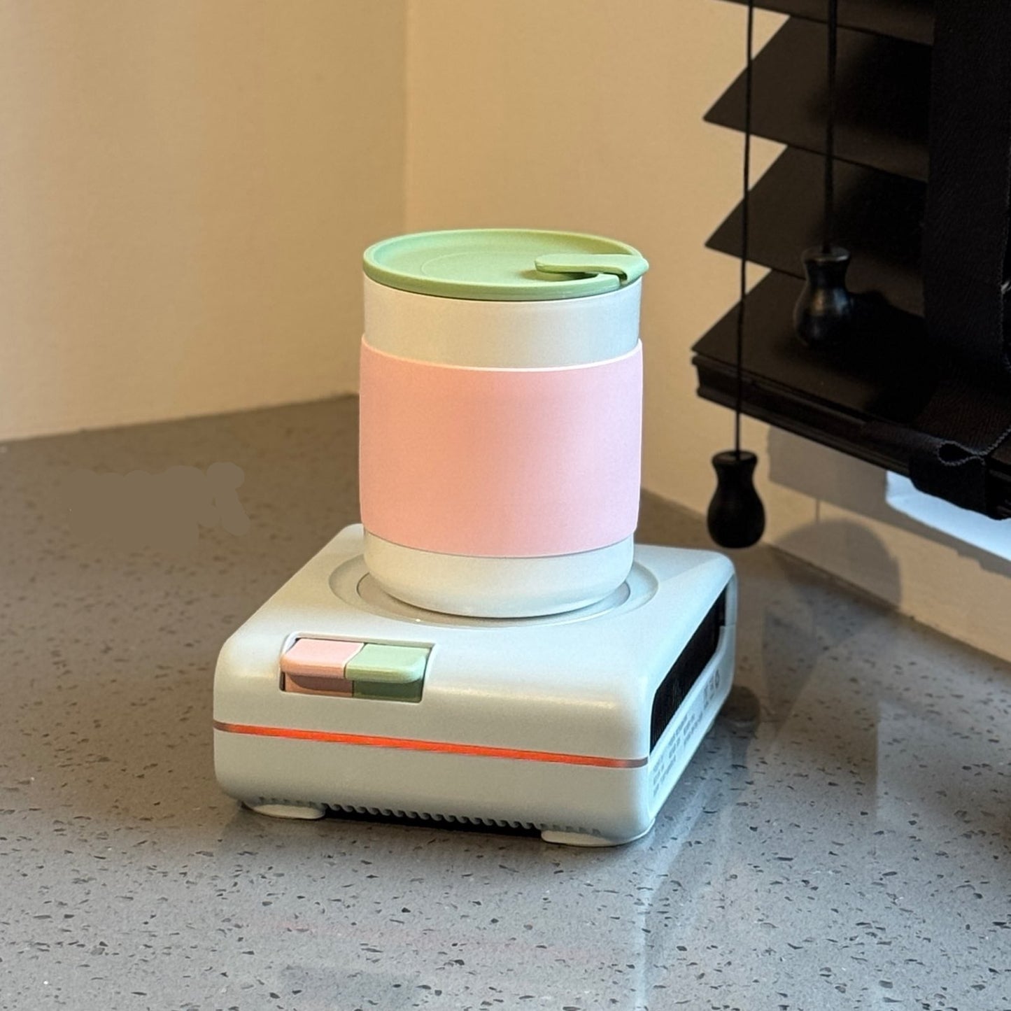 One-Touch Temperature Cup