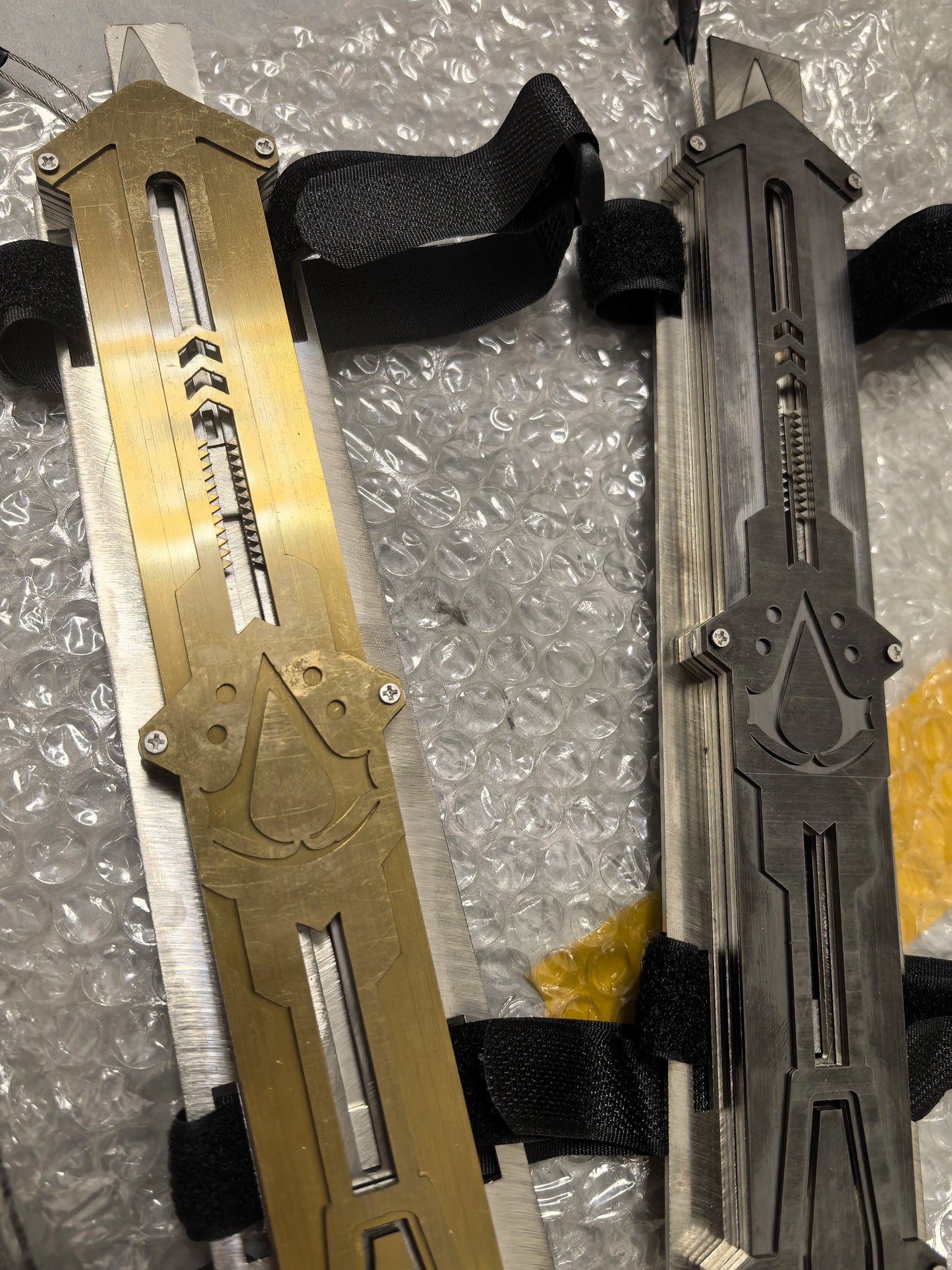 🗡️Hidden Arm Blade Prop